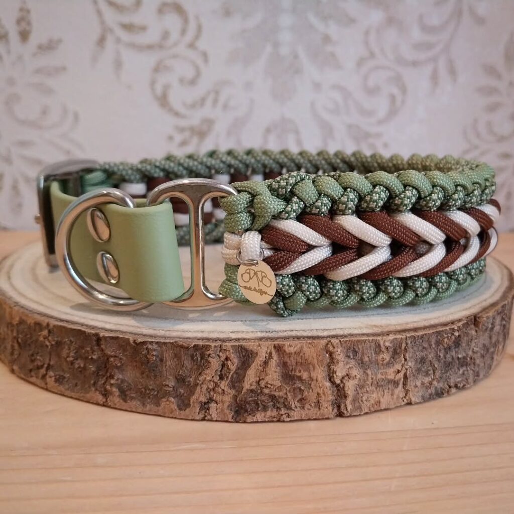 multi zone forest camouflage dog collar with silver hardware