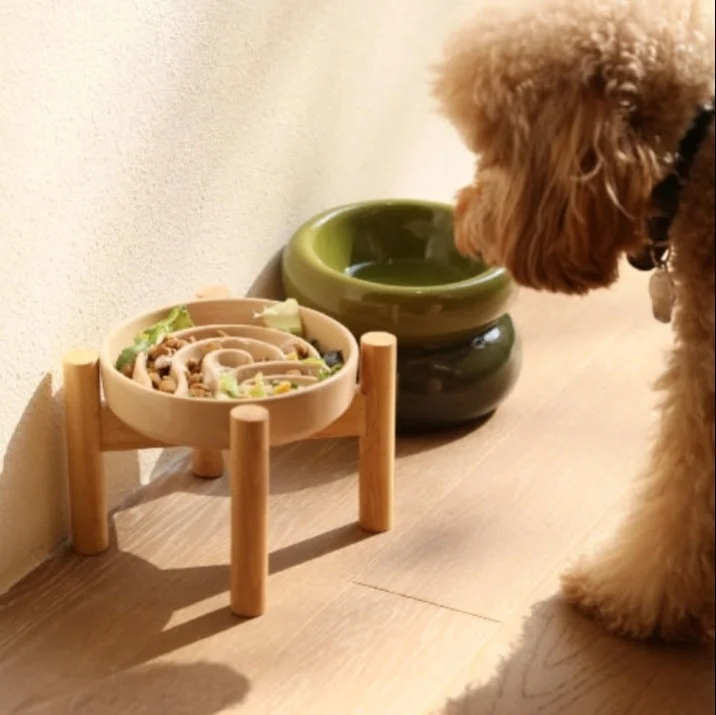 Elevated wooden dog feeder stand, one of the smart dog water bowl ideas